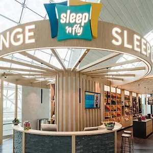 فندق-كبسولة Sleep 'n Fly Sleep Lounge, B-gates Terminal 3 - Transit Only 